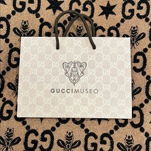 Gucci Museo Beige Shopping Bag